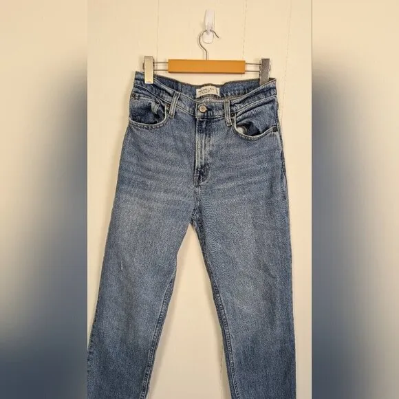Abercrombie 90s straight Ultra High rise jeans 27