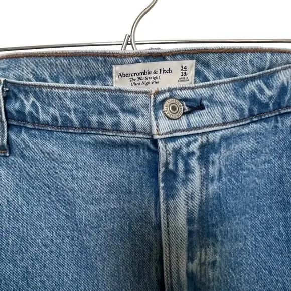 Abercrombie &amp; Fitch The 90s Slim Straight Jeans Light Wash 18 Short NWT