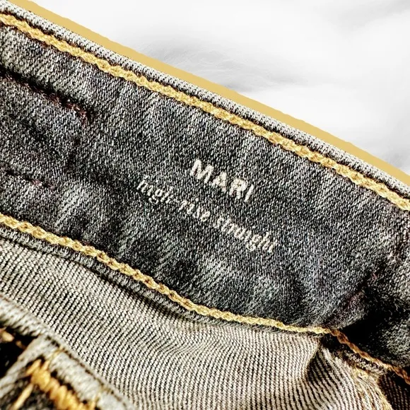 AG Adriano Goldschmied Medium Wash ‘Mari’ High-Rise Straight Leg Jeans Size 26R