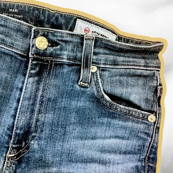 AG Adriano Goldschmied Medium Wash ‘Mari’ High-Rise Straight Leg Jeans Size 26R