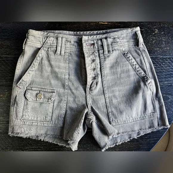 Anthropologie Pilcro The Wander Cargo Distressed Denim Shorts, Sz 28 NWOT