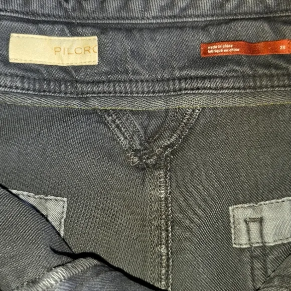 Anthropologie Pilcro The Wander Cargo Distressed Denim Shorts, Sz 28 NWOT