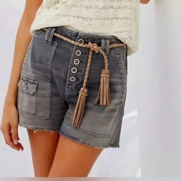 Anthropologie Pilcro The Wander Cargo Distressed Denim Shorts, Sz 28 NWOT