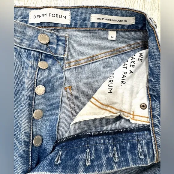 Aritzia Denim Forum Straight Leg Jeans