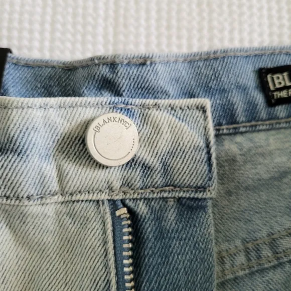 Blank NYC🗽The Fulton Roll Up Denim Shorts