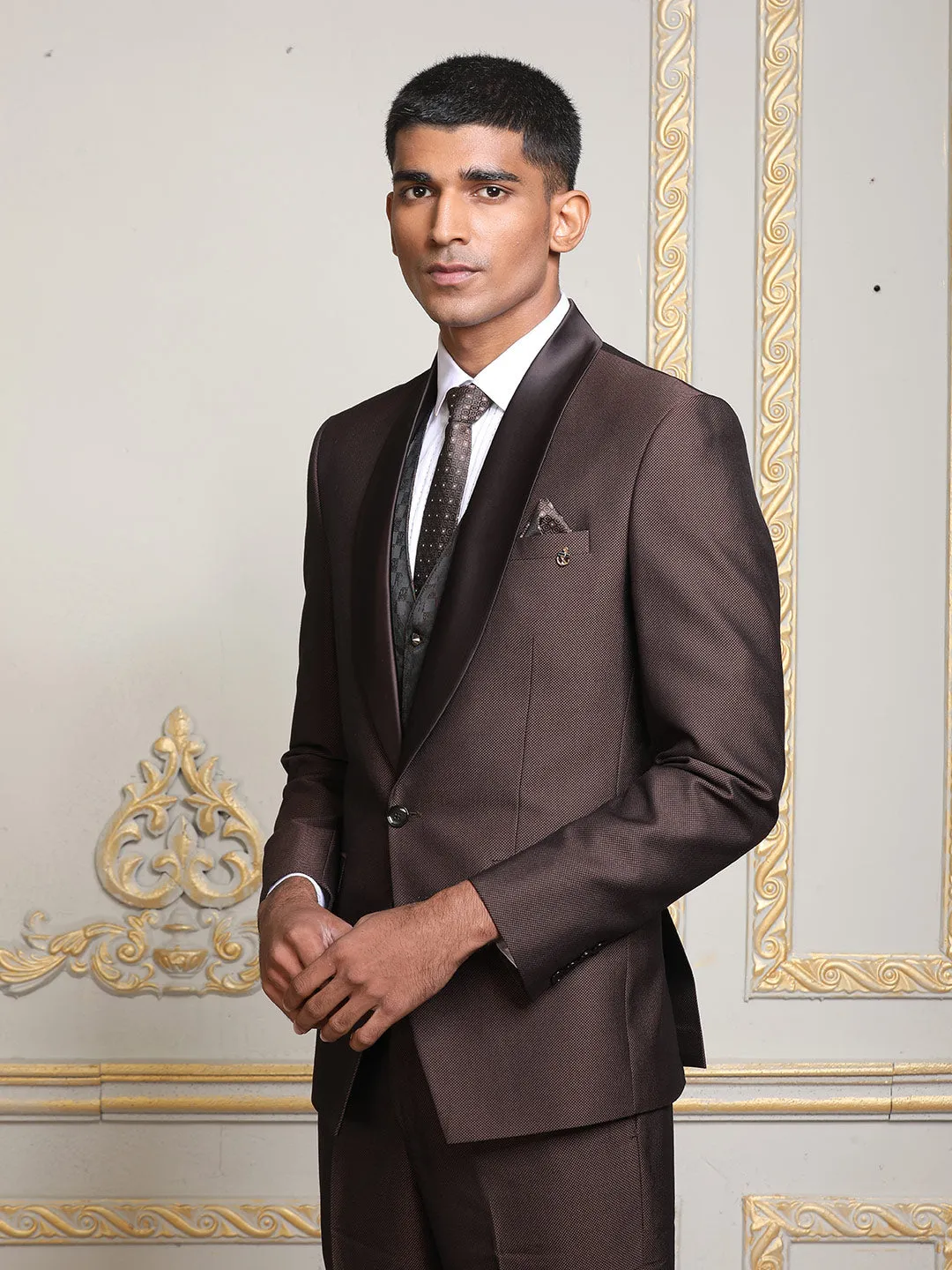Brown Flamboyant Mens Imported Slim Fit Designer Suit