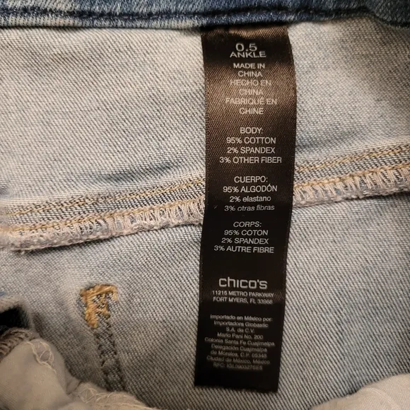 Chico's So Slimming Painted Butterfly Girlfriend Crop Ankle Jeans, 0.5(S/6) -EUC