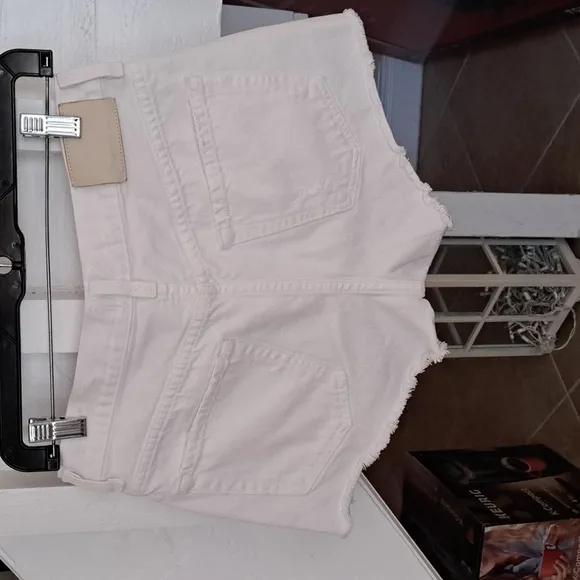 Citizens of Humanity Annabelle white Denim Shorts button up sz24 Excellent used