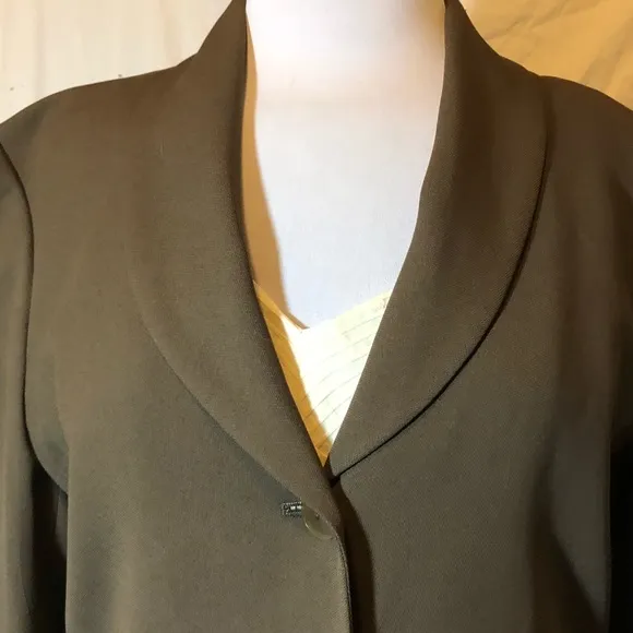 ELLEN TRACEY suit w Ann Taylor silk top -10
