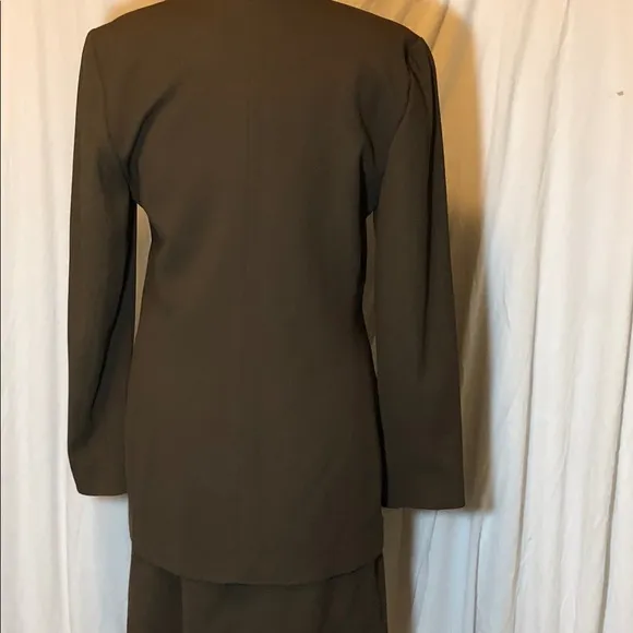 ELLEN TRACEY suit w Ann Taylor silk top -10