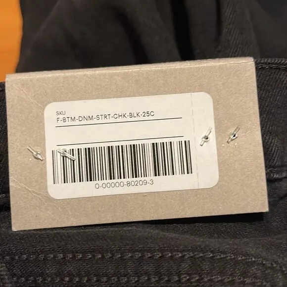 Everlane NWT Original Cheeky Jeans Size 25 Crop in Black