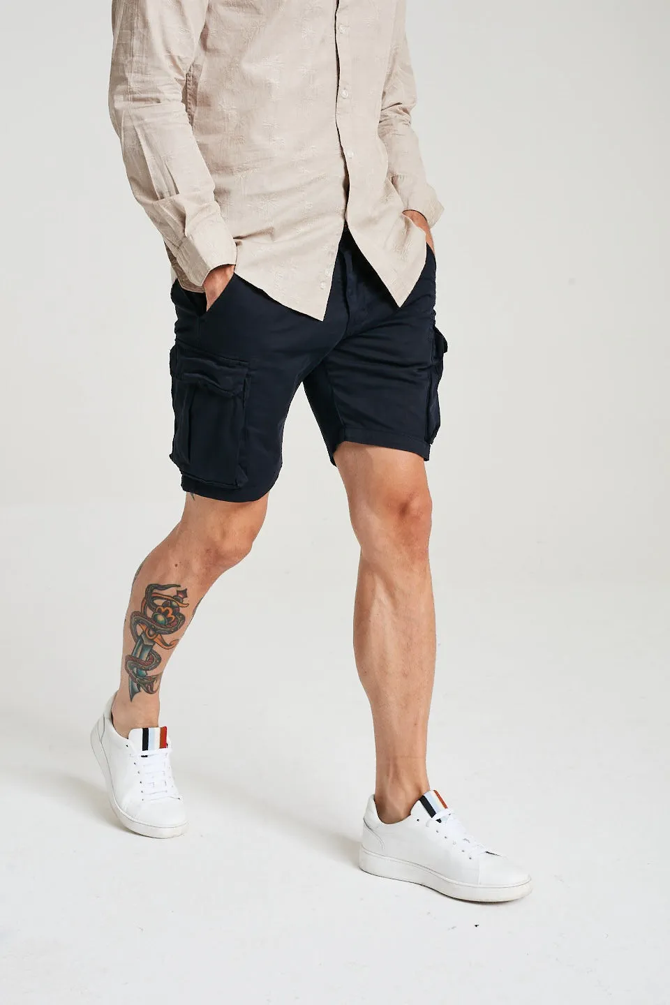 Fitted Cargo Shorts In Black