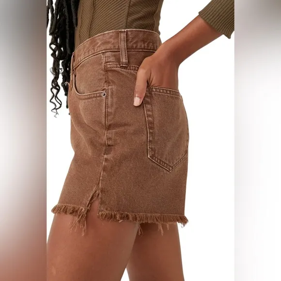 Free People MAKAI CUT OFF DENIM SHORTS size 25