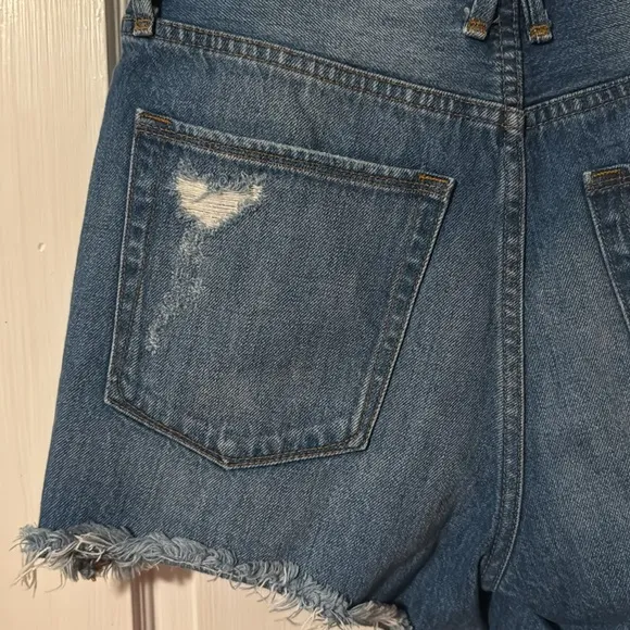 Good American Size 4 Denim Distressed Button Fly Jean Shorts