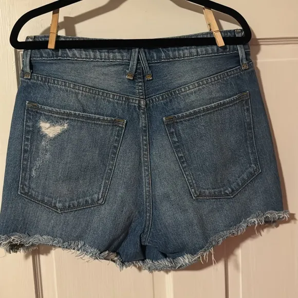 Good American Size 4 Denim Distressed Button Fly Jean Shorts