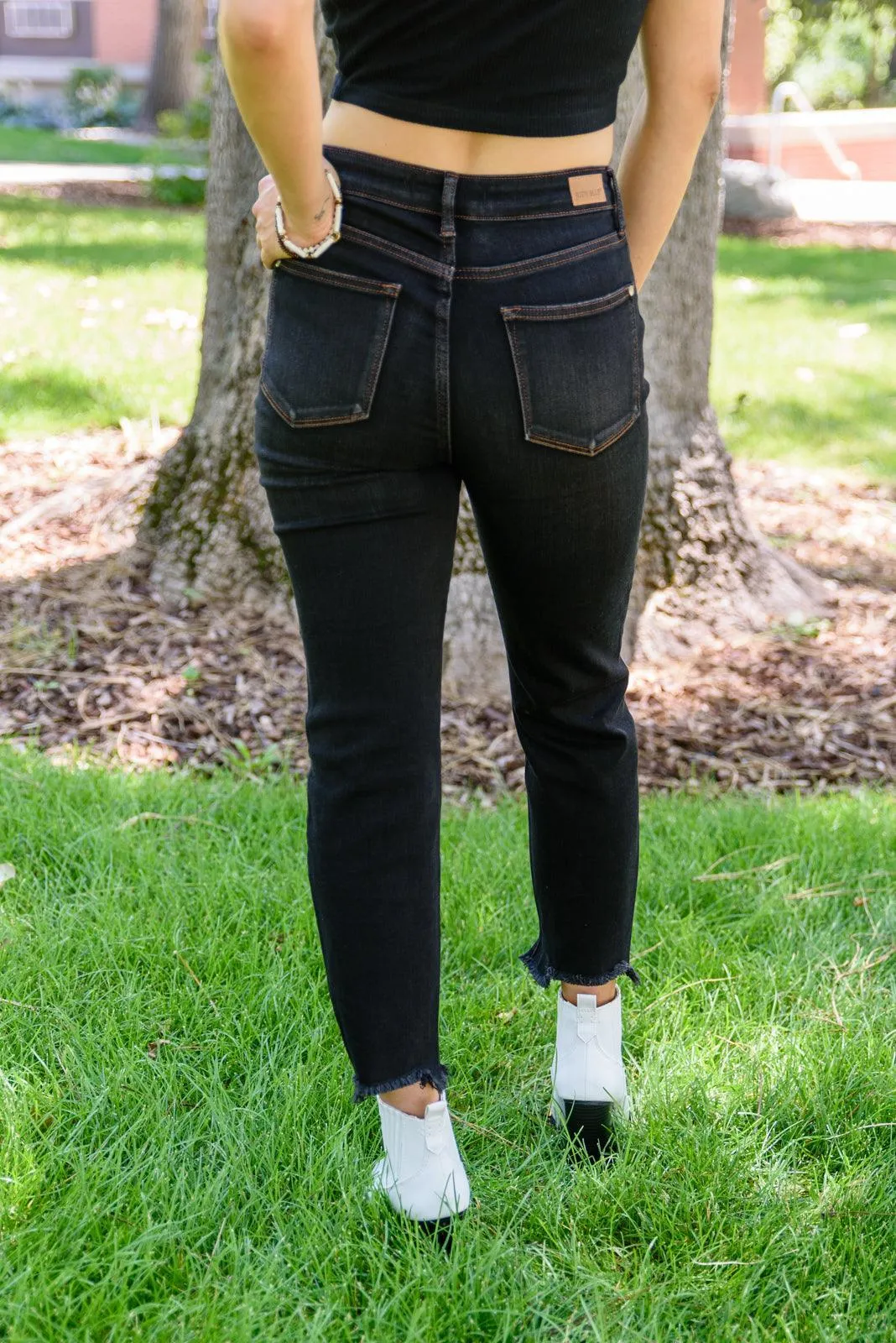 Hazel Blues® | Kelbie Destroyed Hem Crop Jeans