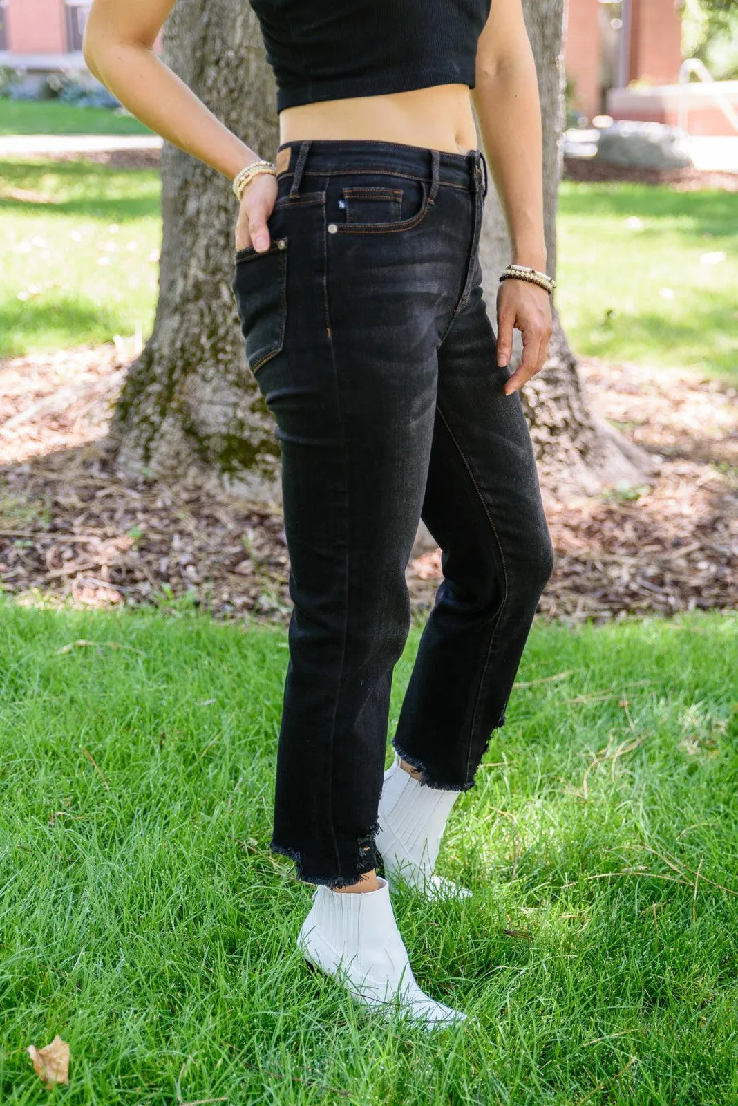 Hazel Blues® | Kelbie Destroyed Hem Crop Jeans