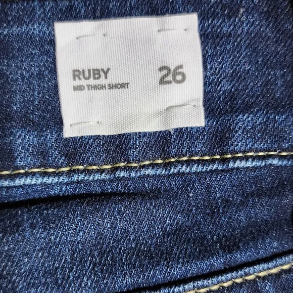 HUDSON Jeans Croxley Mid-rise Rolled Cuff Denim Shorts Size 26, New, Ret…
