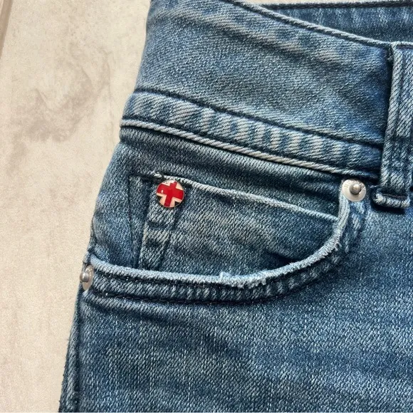 Hudson Ruby Mid-Rise Shorts