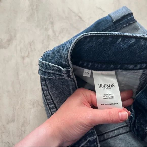Hudson Ruby Mid-Rise Shorts