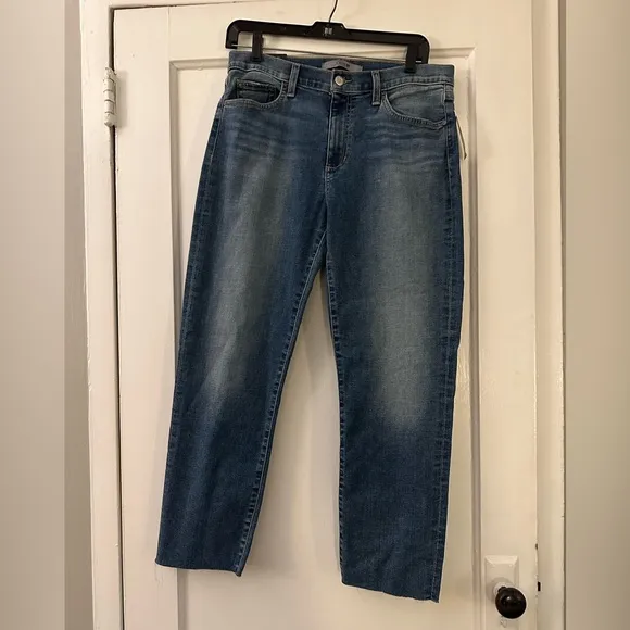 JOE'S JEANS. Flawless Straight Leg Crop Jeans. Size 30. NWT.