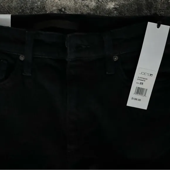 Joe’s The Mills high rise straight ankle Blk jeans