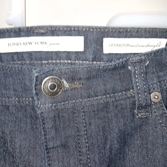 Jones New York women's Jeans size 14 Lexington straight leg black