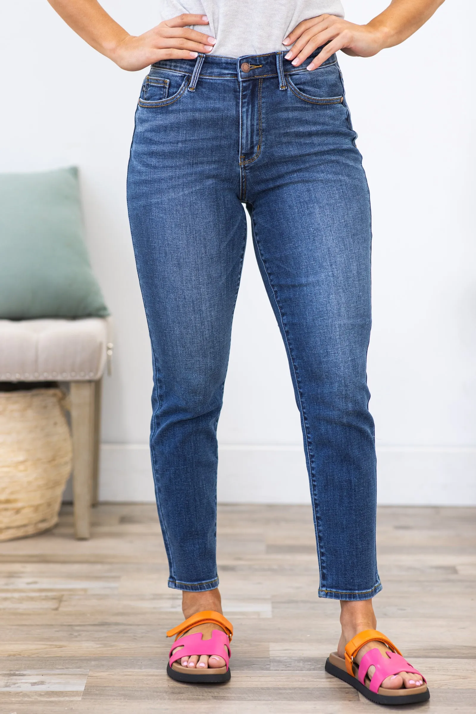 Judy Blue Back Pocket Detail Slim Fit Jeans