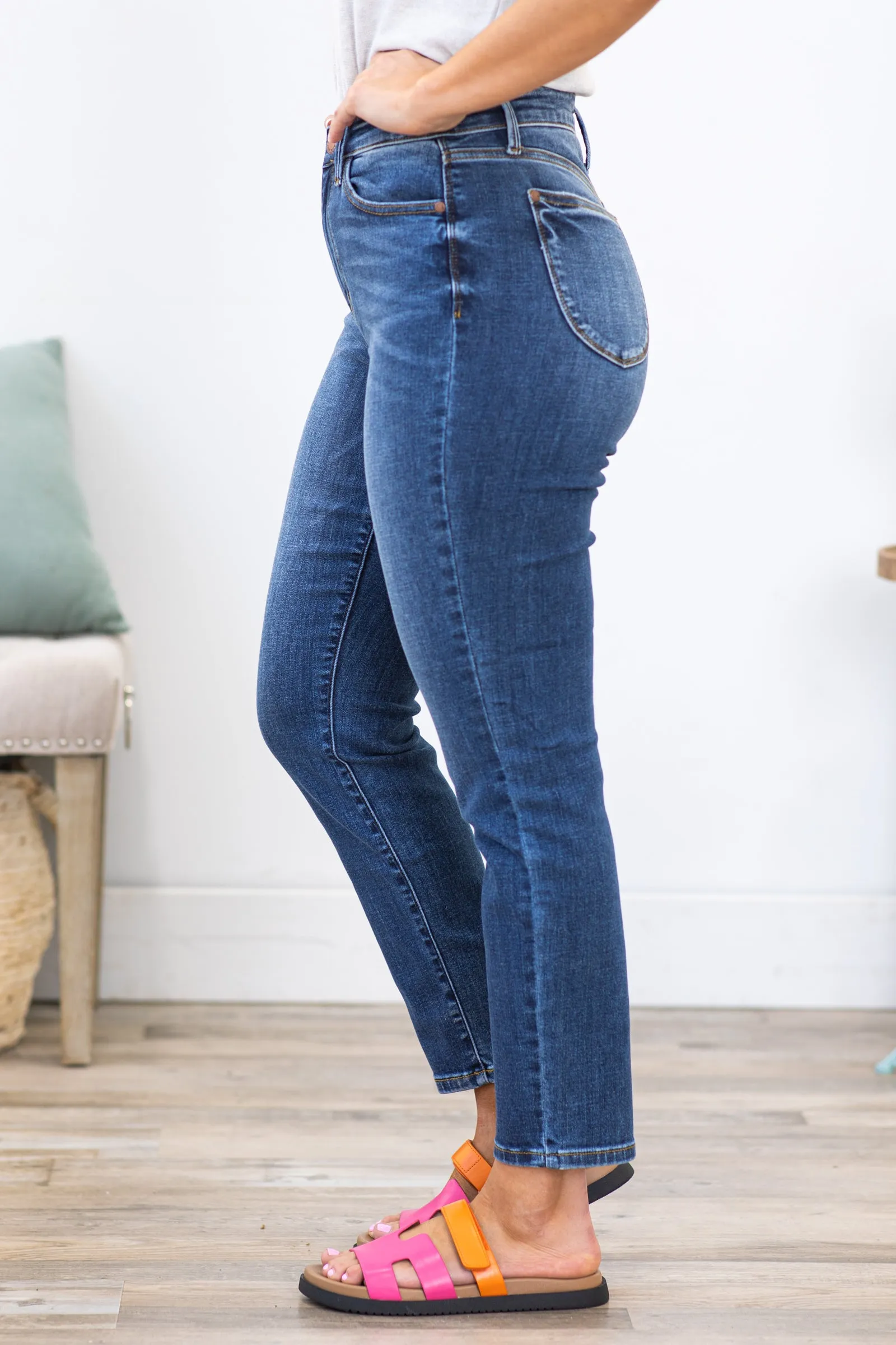 Judy Blue Back Pocket Detail Slim Fit Jeans