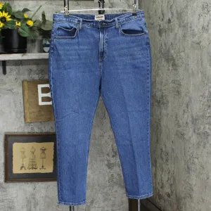 Kirkland Signature Women's High-Rise Straight Leg Jeans 7771739 Blue 16