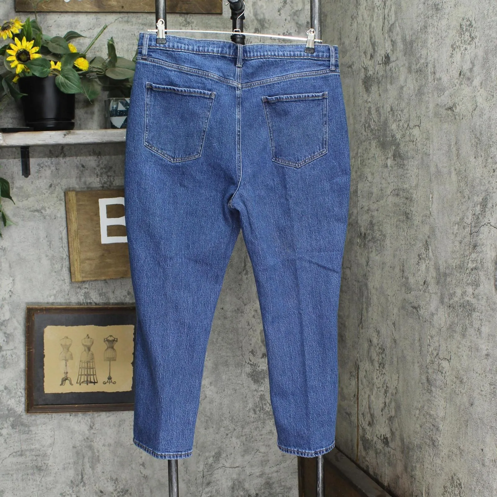 Kirkland Signature Women's High-Rise Straight Leg Jeans 7771739 Blue 16