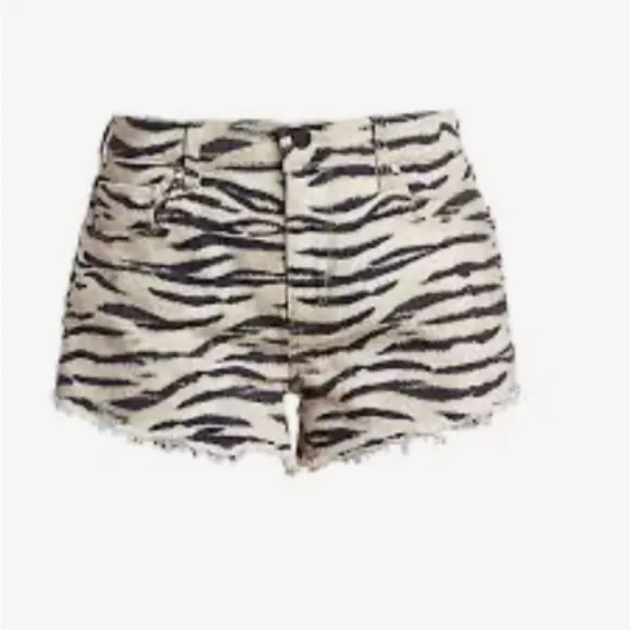 L’AGENCE Paris Audrey mid rise short Size 28 NWT
