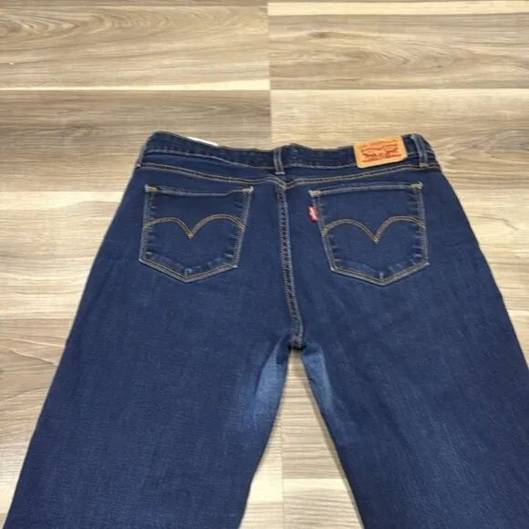 Levi’s 714 blue straight leg jeans size 31