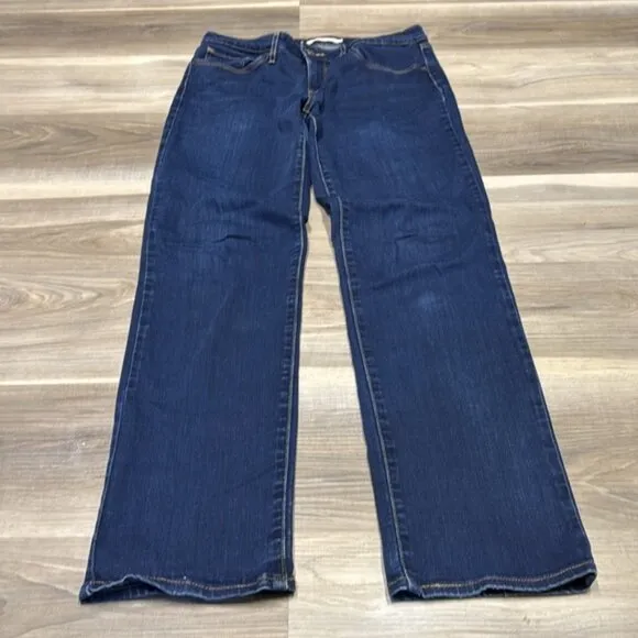 Levi’s 714 blue straight leg jeans size 31