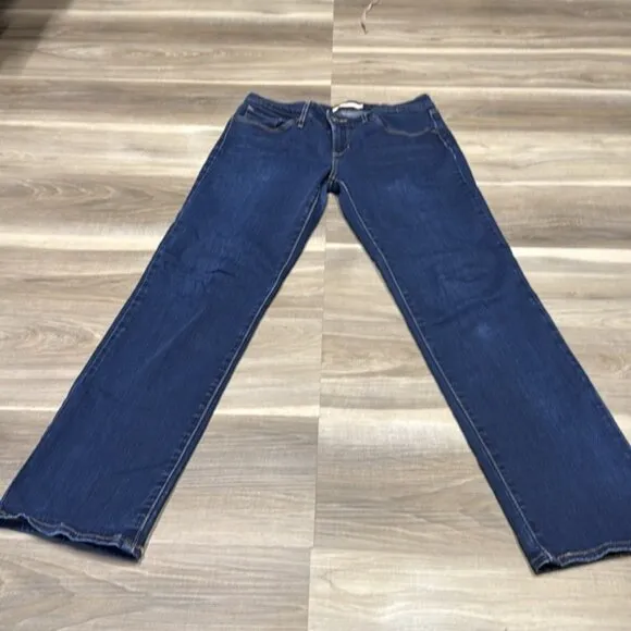 Levi’s 714 blue straight leg jeans size 31