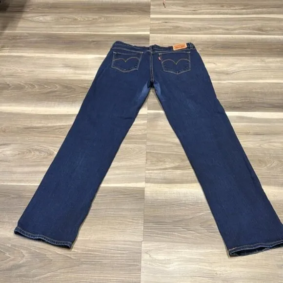 Levi’s 714 blue straight leg jeans size 31