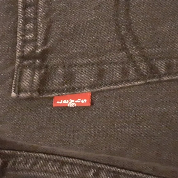 Levi's NWT Women's 501 Button Fly Shorts Distressed Black Cut Off Size 30