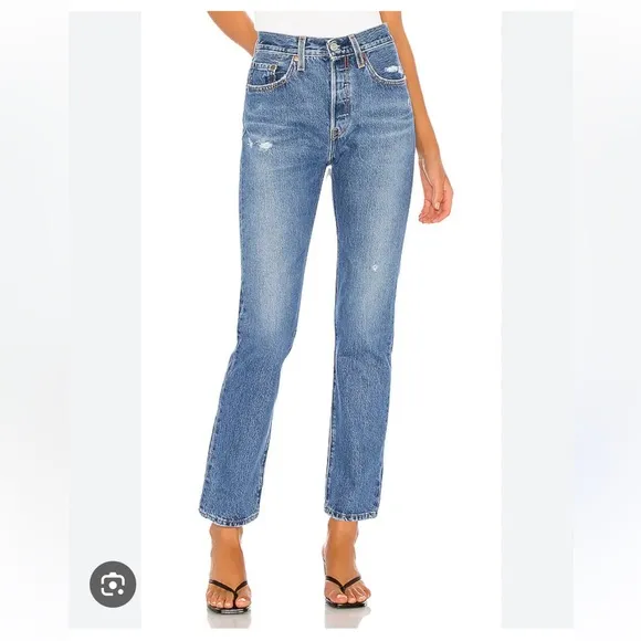 Levi’s Premium 501 Straight Leg Button Fly Jeans Size W28 L30