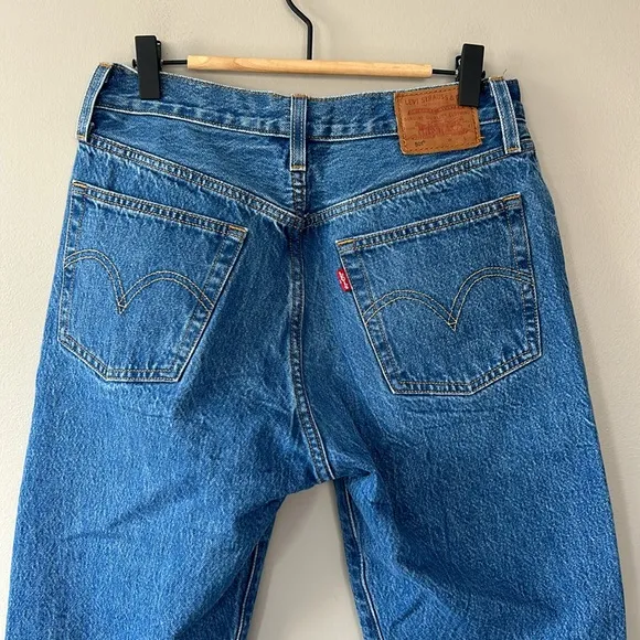 Levi’s Premium 501 Straight Leg Button Fly Jeans Size W28 L30