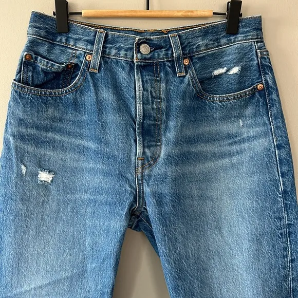 Levi’s Premium 501 Straight Leg Button Fly Jeans Size W28 L30