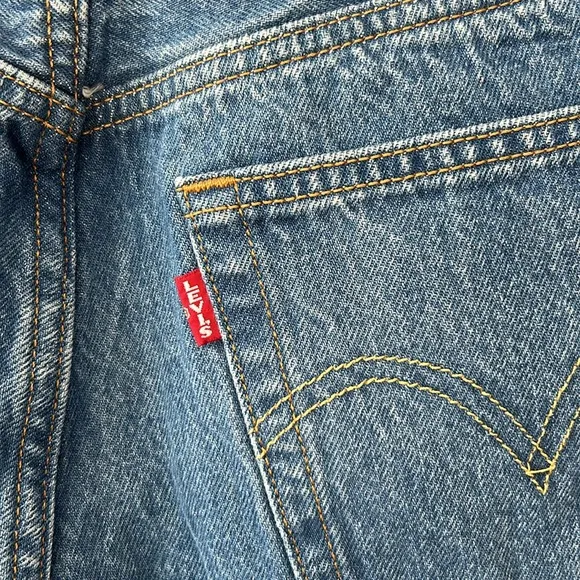 Levi’s Premium 501 Straight Leg Button Fly Jeans Size W28 L30