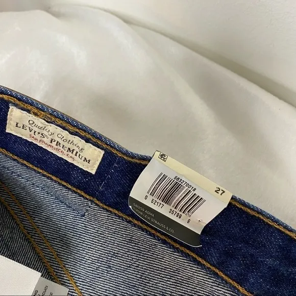 Levi’s Women’s 501 High Rise Denim Jean Shorts 27