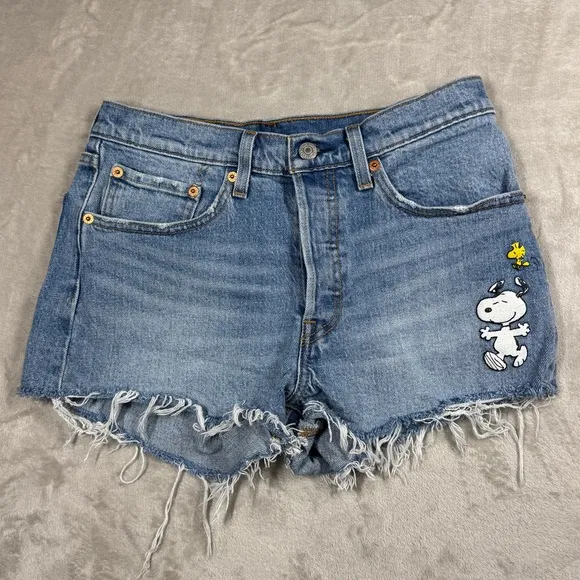 Levi’s X The Peanuts Gang Snoopy Woodstock 501 Cutoff Denim Jean Shorts Size 26