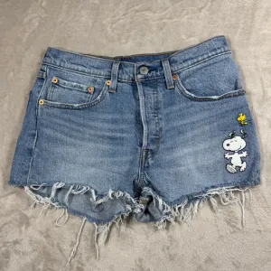 Levi’s X The Peanuts Gang Snoopy Woodstock 501 Cutoff Denim Jean Shorts Size 26