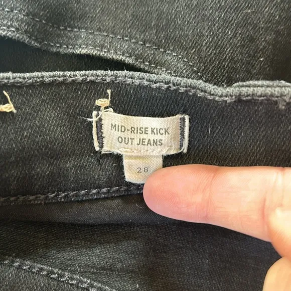 Madewell Mid-Rise Kick Out Jeans Size 28
