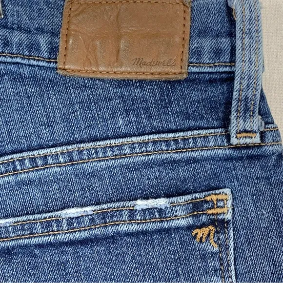 Madewell Tomboy Straight Jeans in Chaseley Wash Style #MB499 - Size 25