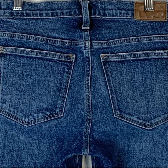 Madewell Tomboy Straight Jeans in Chaseley Wash Style #MB499 - Size 25
