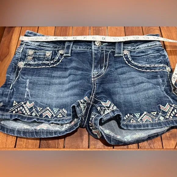 Miss Me Embroidered Accent Denim Signature Shorts  Size 26
