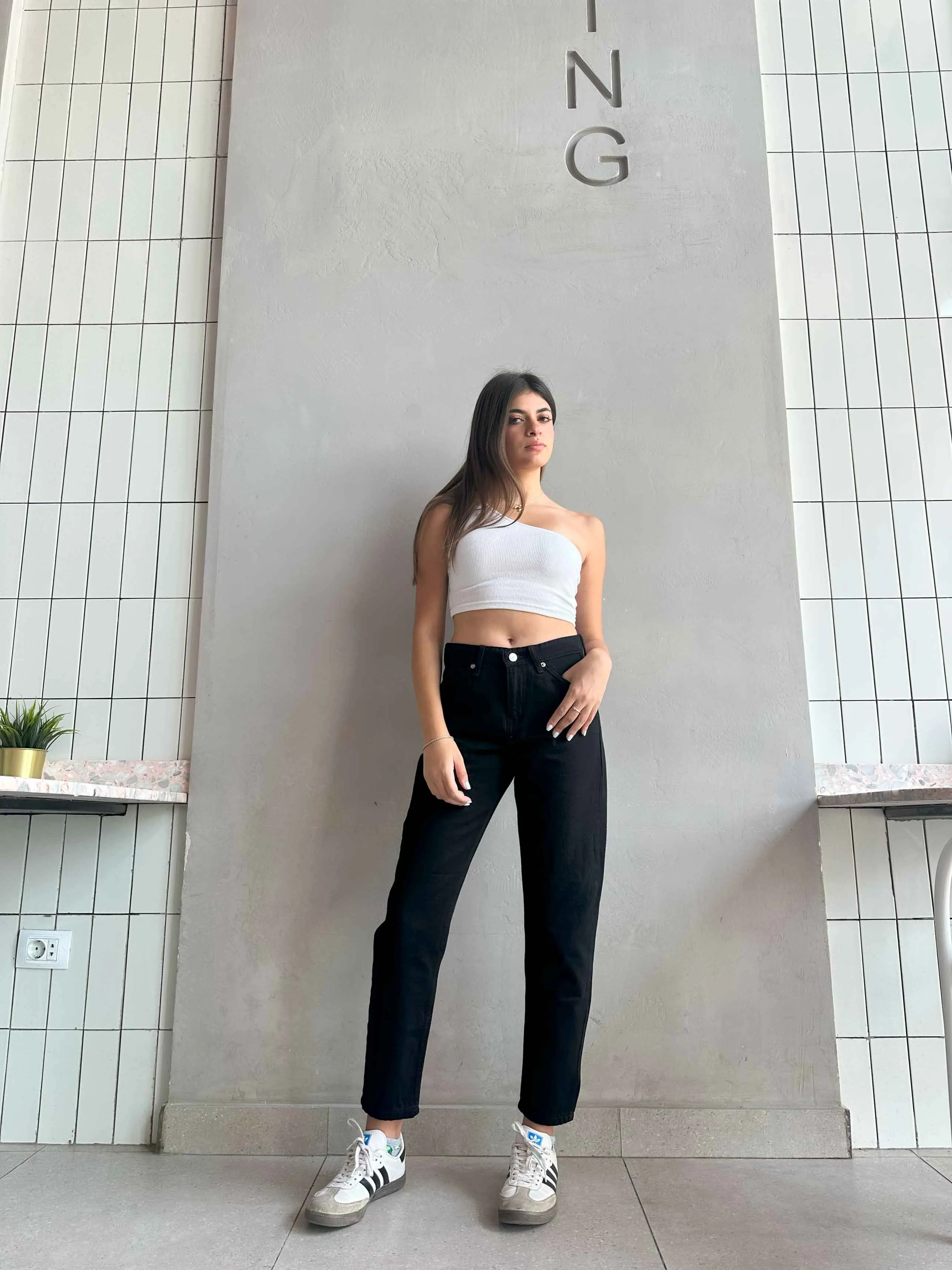 Mom-Fit - High-Waist Black.