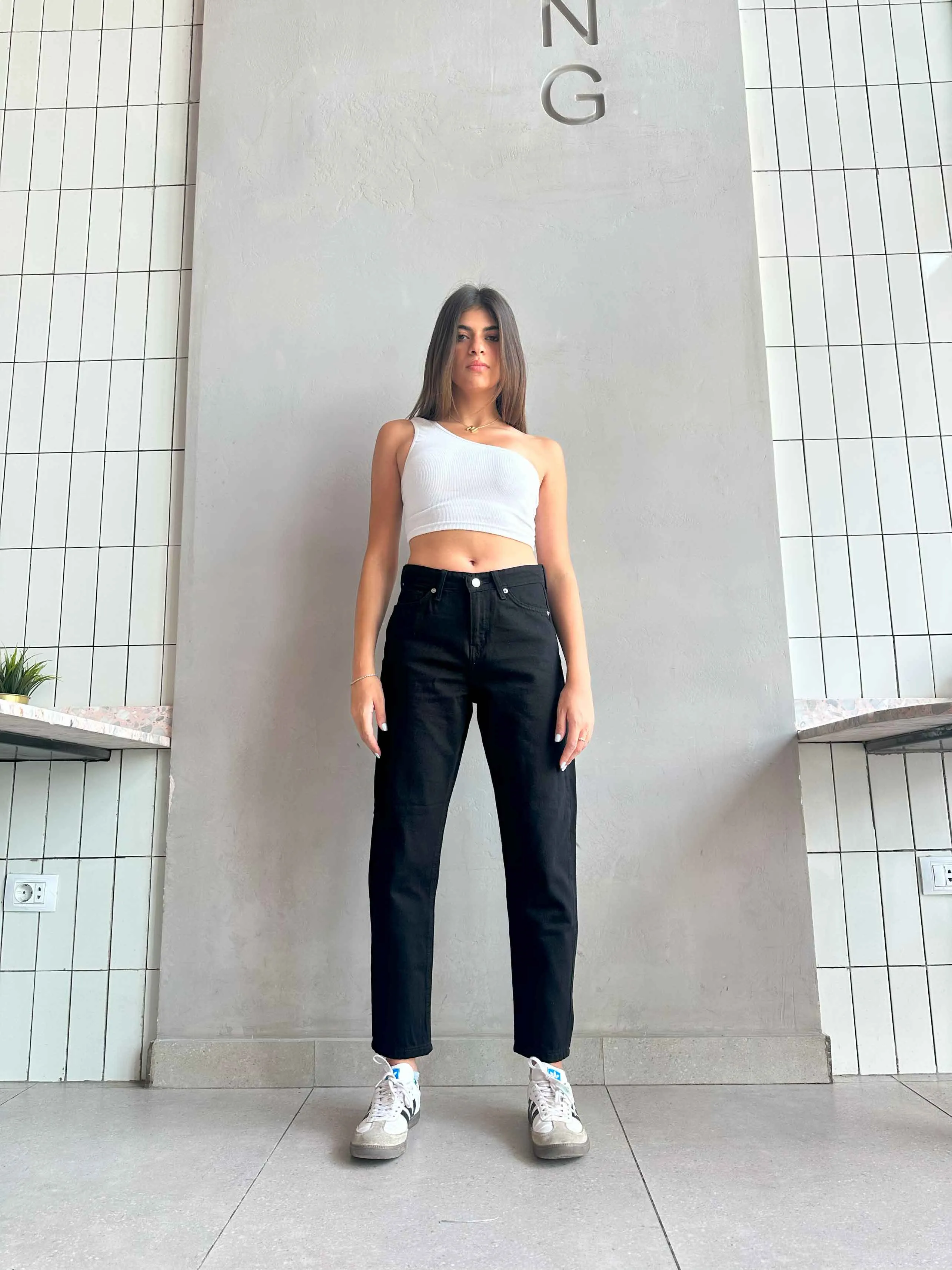 Mom-Fit - High-Waist Black.